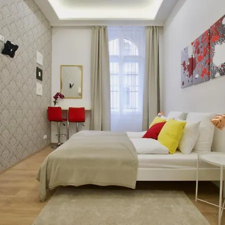 St. King 11 * Budapest