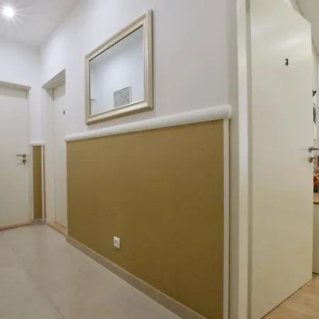 Apartment St. King 11 *