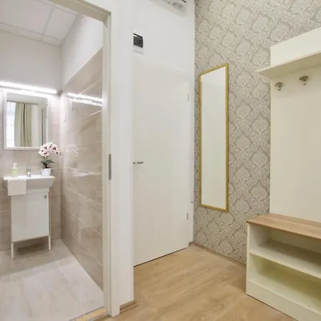 Apartment St King 11 By Staymood Holidays Budapest